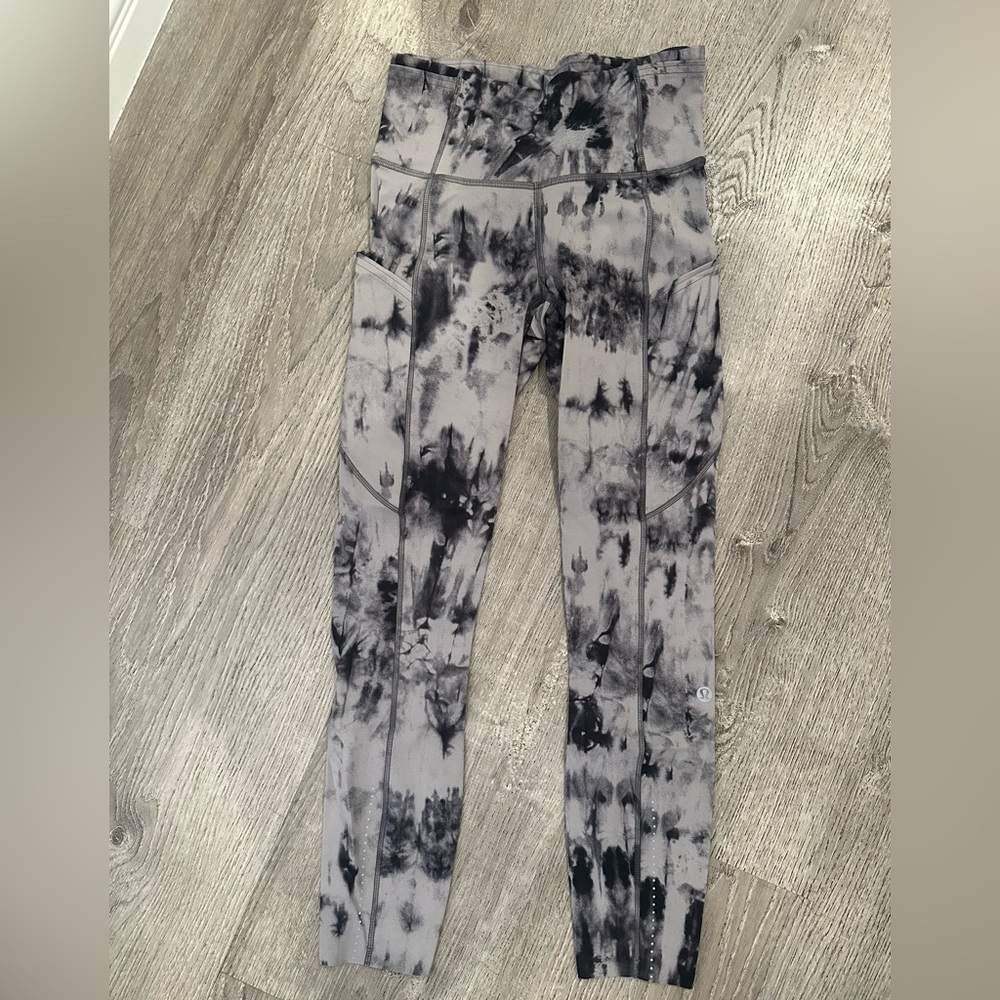 Lululemon tie dye leggings